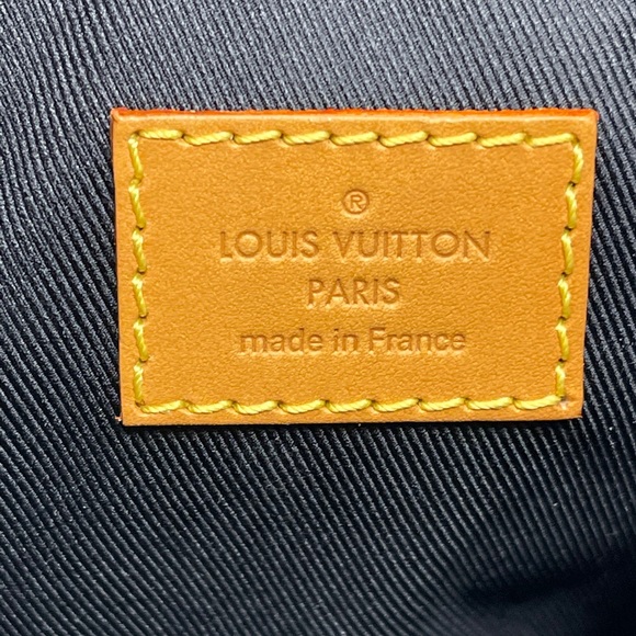 Louis Vuitton Nigo Giant Amazone Sling Bag - Picture 13 of 14